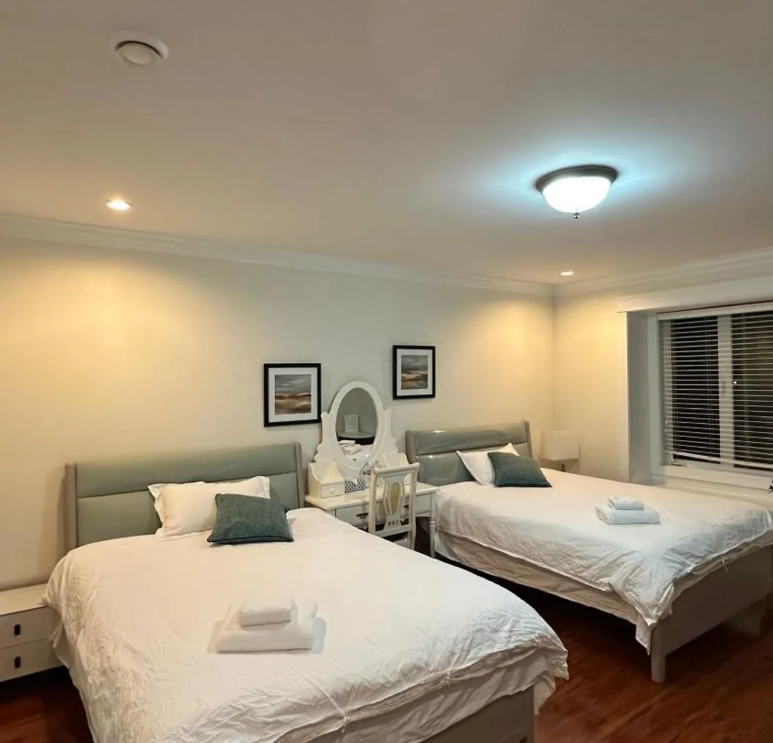 Affittacamere Luxurious Getaway In Vancouver-Private Room With Attached Bathroom